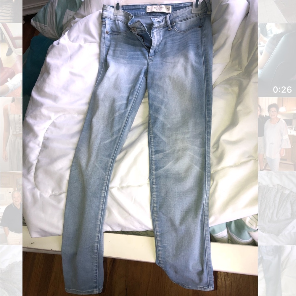 Light Abercrombie Jeans
